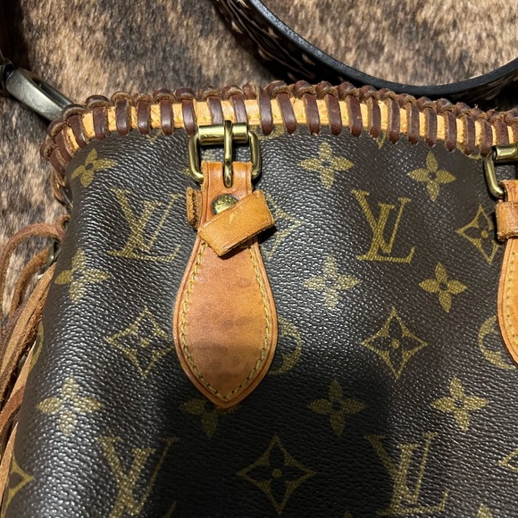 LV Revamped Bag - Picture 9 of 9